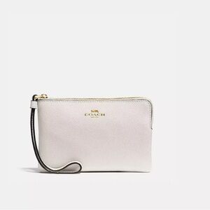 Coach corner zip wristlet-white